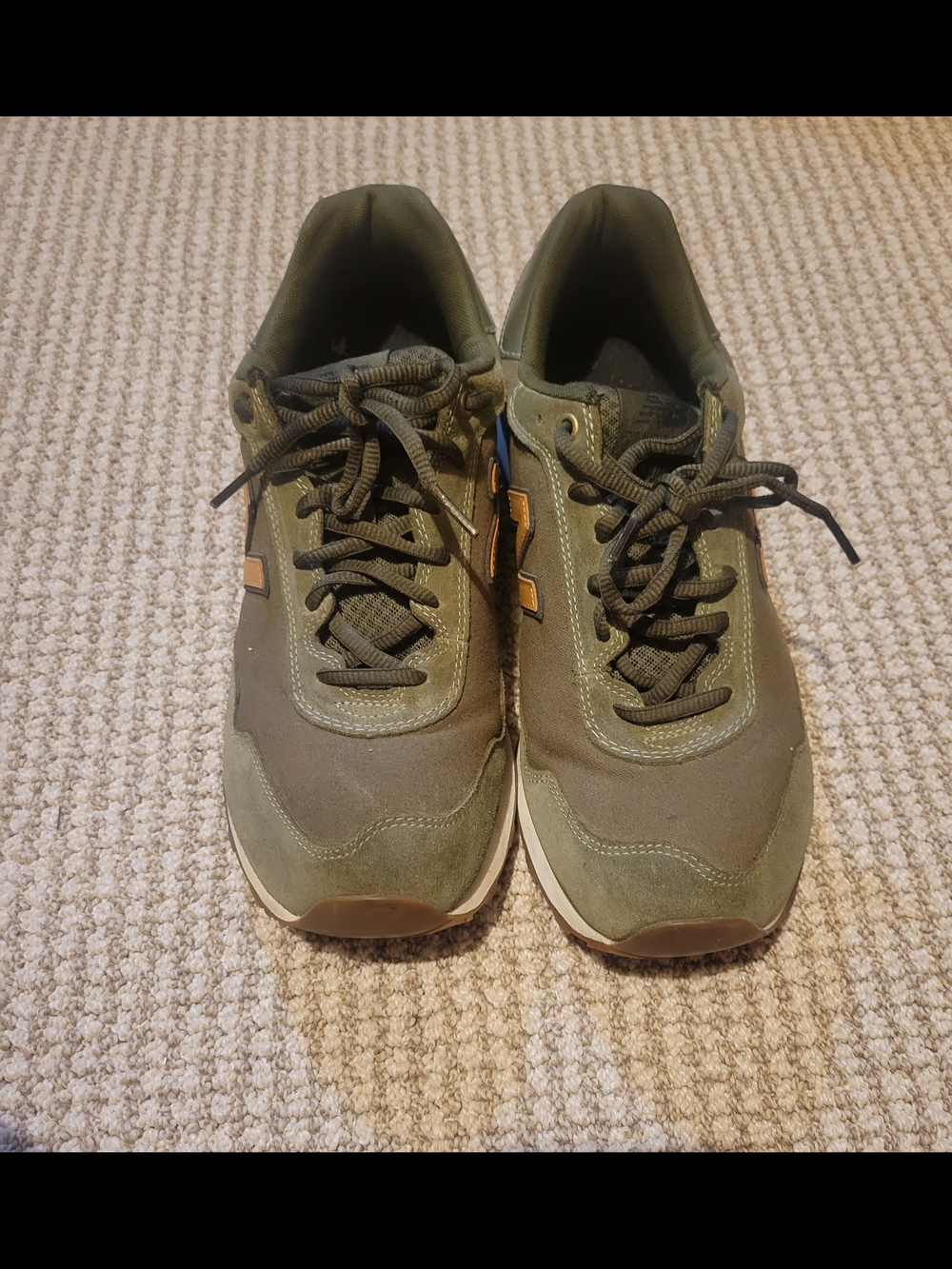 New Balance Men's Olive Green Suede Runner with Tan 'N' Accent - Picture 2 of 5